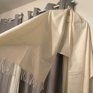100% NEW Ivory Cashmere scarf / shawl